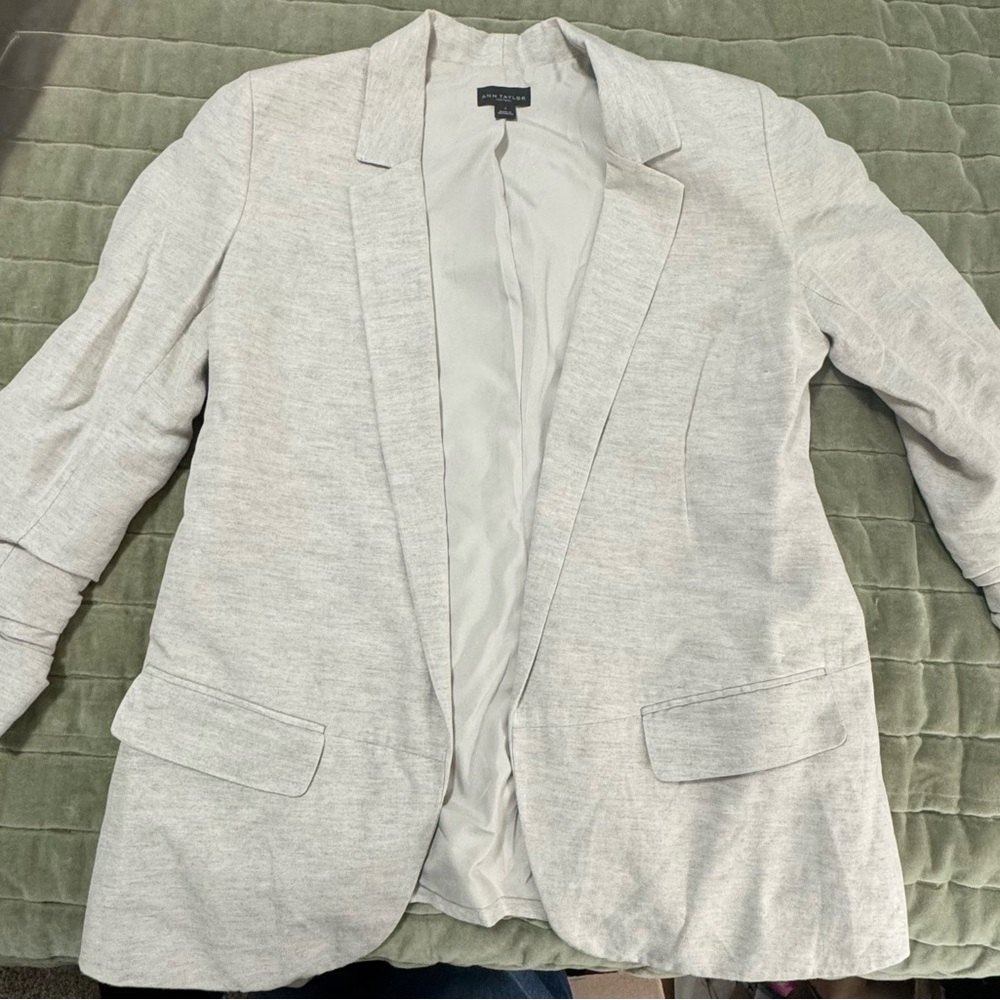 Ann Taylor Oat Linen-Blend Blazer